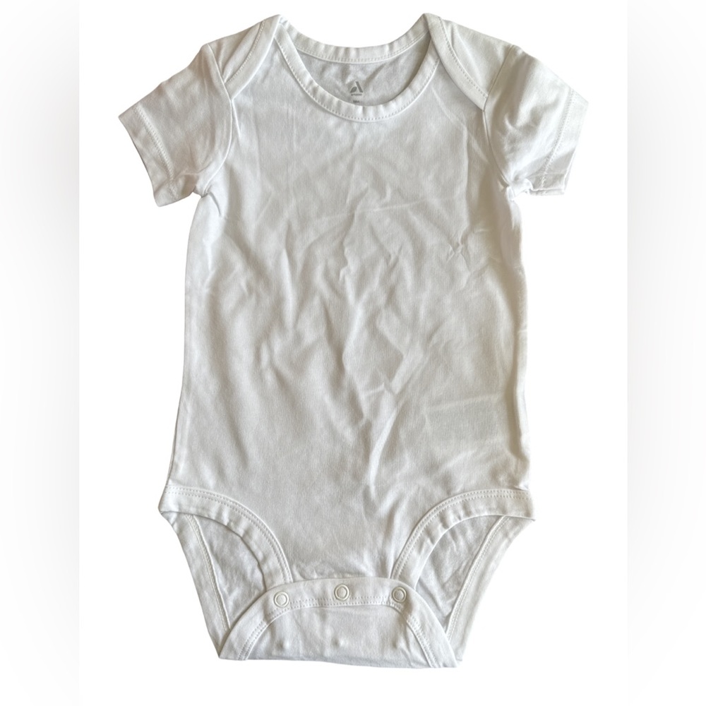 BUNDLE Brand new babies onesie pack of 3— size 18 months